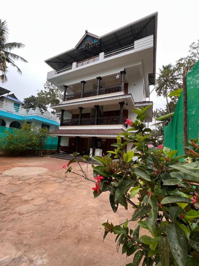 Mohans Ayurvedic Beach Resort Варкала Екстериор снимка